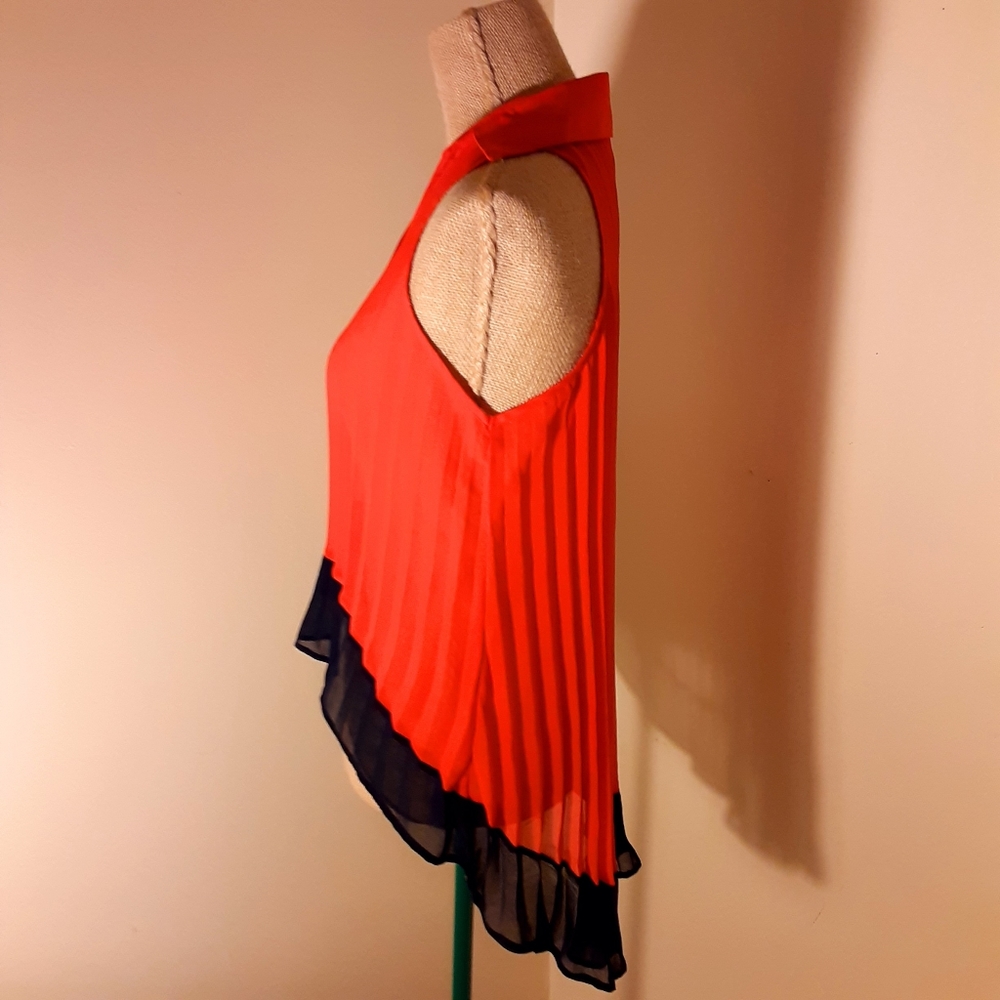San Joy red & black sheer high low top small - Picture 4 of 5